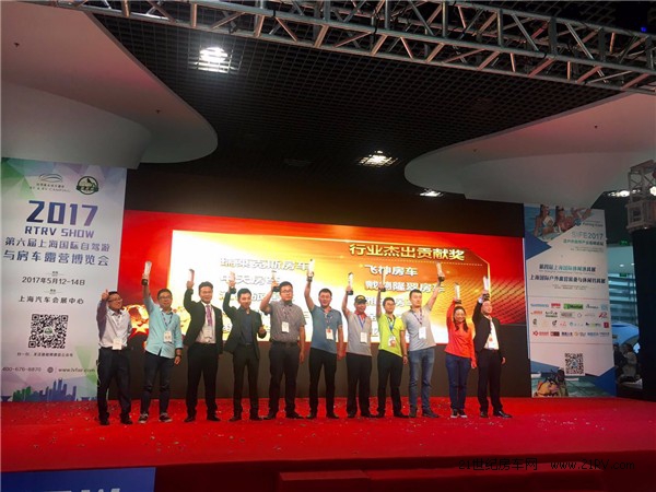 DƬ11.jpg
