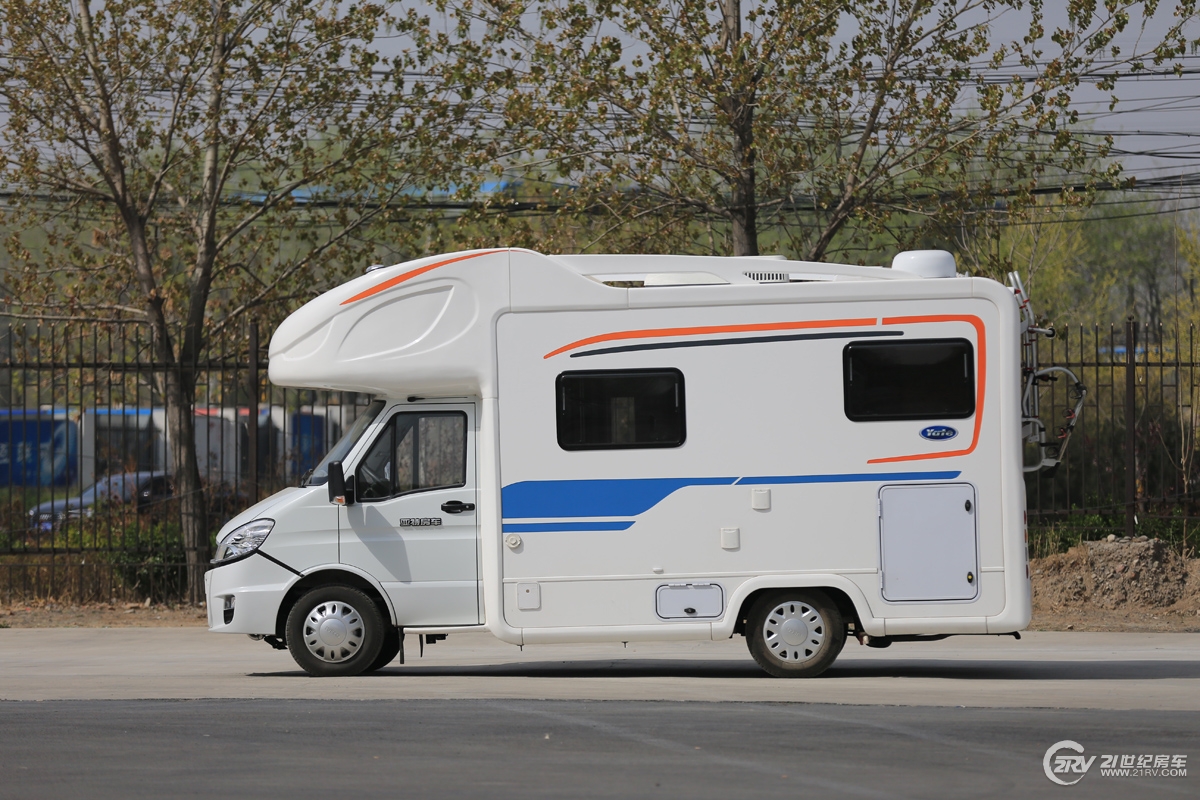 2E1A0380.jpg