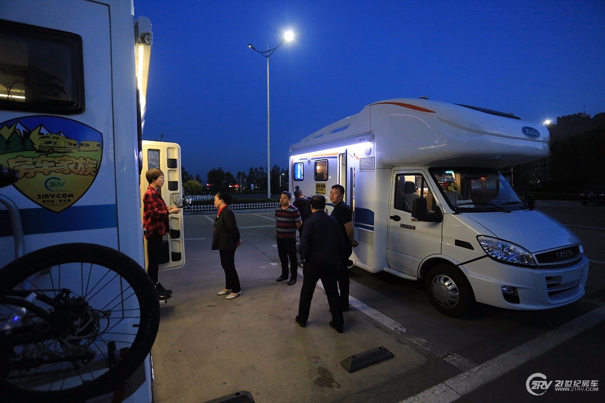 2E1A1484܌(du)-1.jpg
