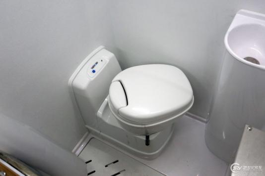 ^(q)