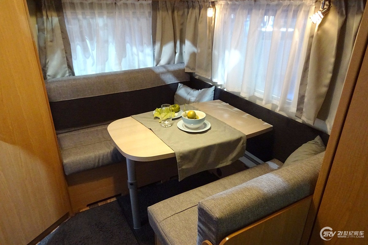 knaus-sport-400-qd-2017-dusseldorf-372843729.JPG
