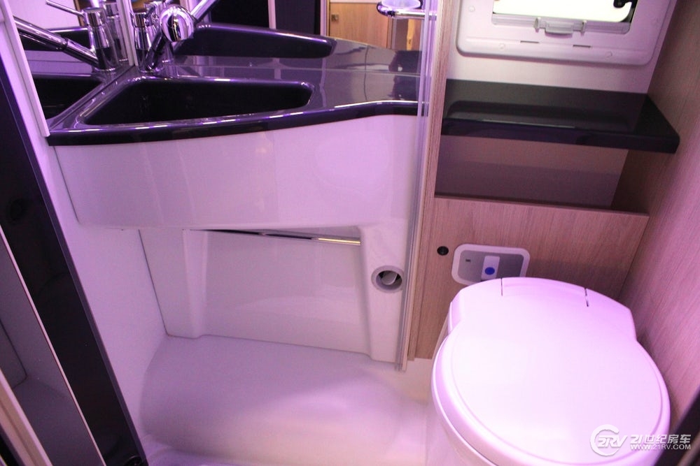 chausson-flash-634-motorhome-21.jpg