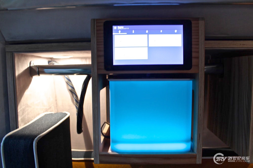 plugvan-camper-module-4.jpg