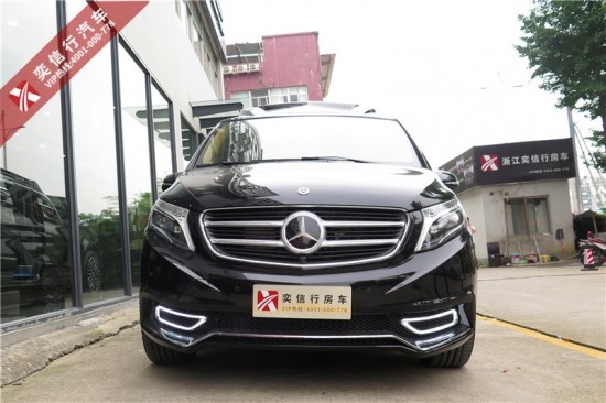 奔馳V260L商務(wù)車