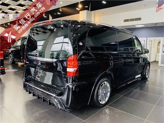 七座奔馳商務車