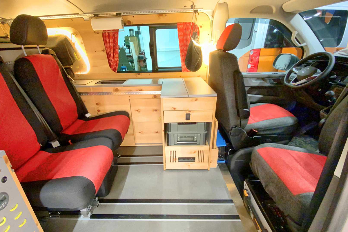 flowcamper-casper-vw-t6-camper-interior (1).jpg